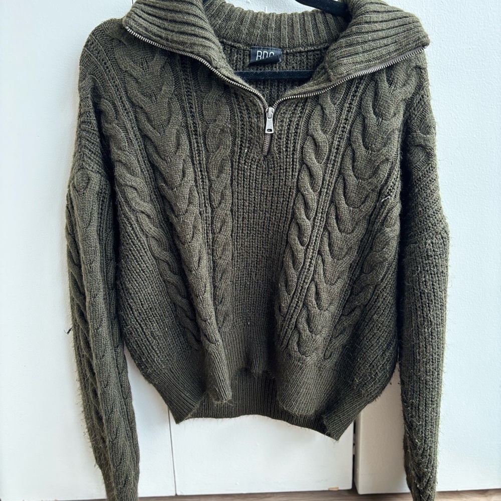 Green Cable Knit Sweater with Zipper